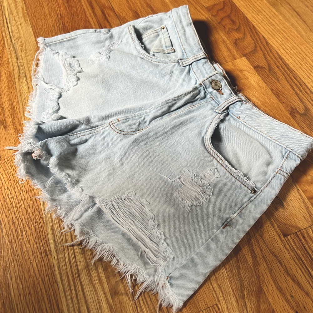 Zara Light-wash cutoff Jean shorts
